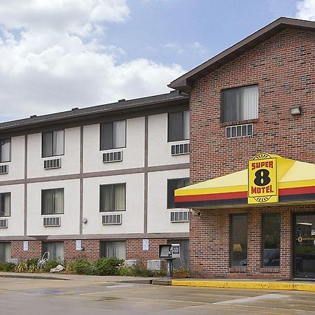 Super 8 By Wyndham Omaha/West Dodge Motel Екстериор снимка