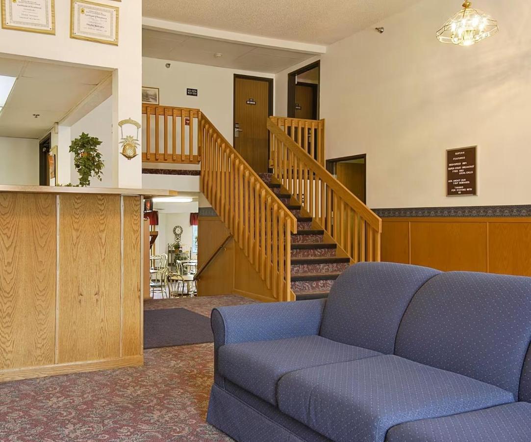 Super 8 By Wyndham Omaha/West Dodge Motel Екстериор снимка