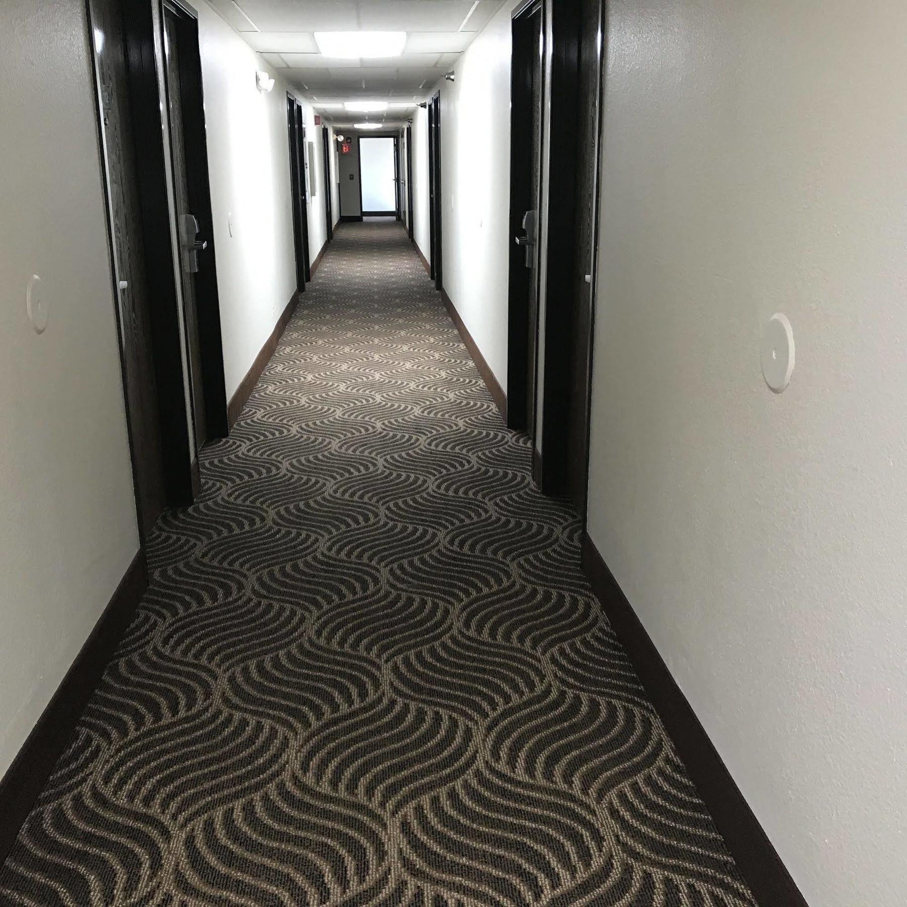 Super 8 By Wyndham Omaha/West Dodge Motel Екстериор снимка